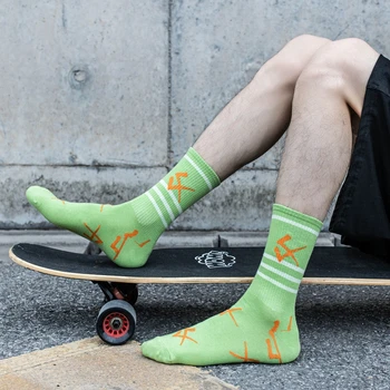 Ponožky Muži Basketbal, Skateboard, Street Fashion Harajuku Vytlačené Ponožky Športové Plameň Písmená Hip Hop Móda Bavlna Dlhé Ponožky